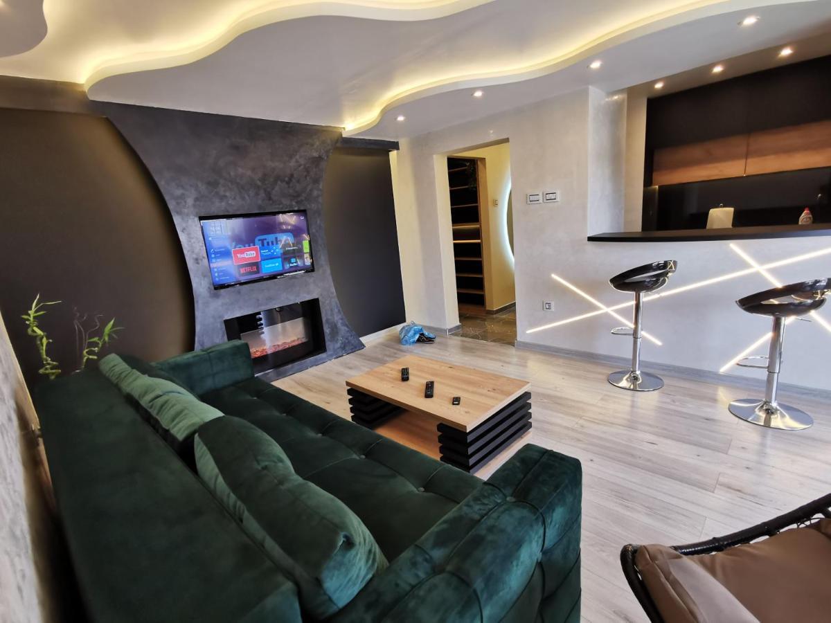 Brend New Luxurious Apartment In Downtown With Free Parking Новий Сад Екстер'єр фото