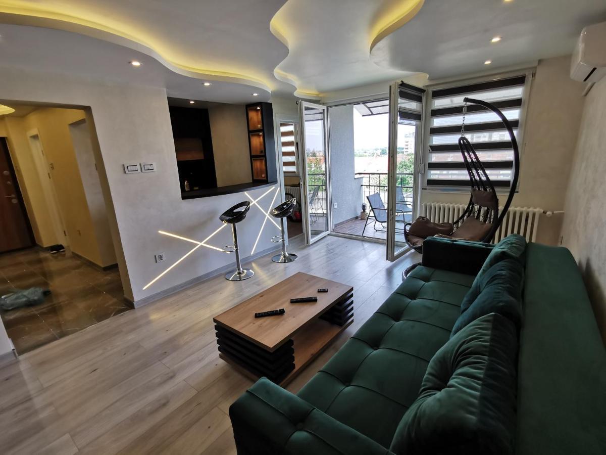 Brend New Luxurious Apartment In Downtown With Free Parking Новий Сад Екстер'єр фото