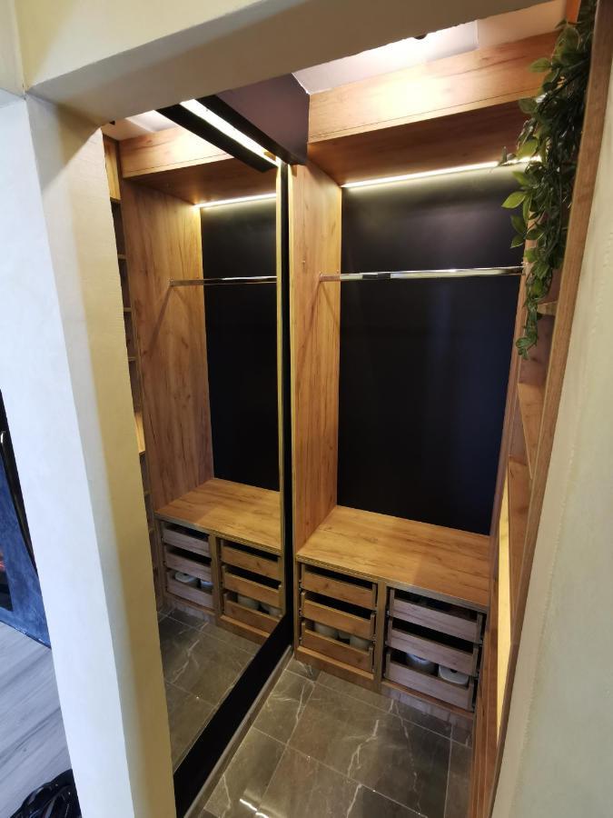 Brend New Luxurious Apartment In Downtown With Free Parking Новий Сад Екстер'єр фото