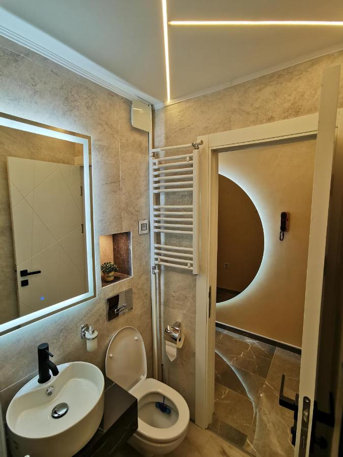 Brend New Luxurious Apartment In Downtown With Free Parking Новий Сад Екстер'єр фото