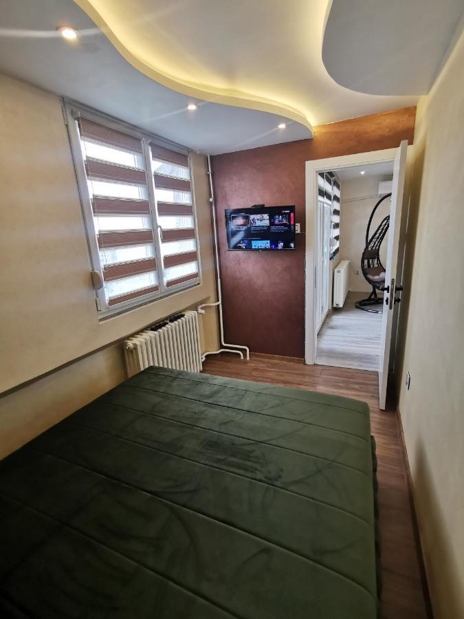 Brend New Luxurious Apartment In Downtown With Free Parking Новий Сад Екстер'єр фото