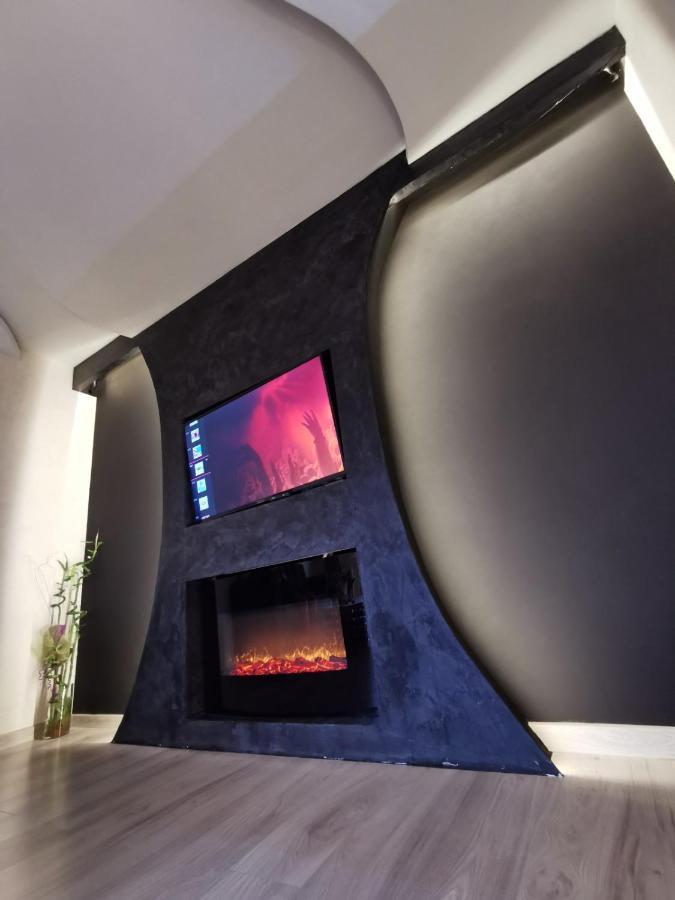 Brend New Luxurious Apartment In Downtown With Free Parking Новий Сад Екстер'єр фото