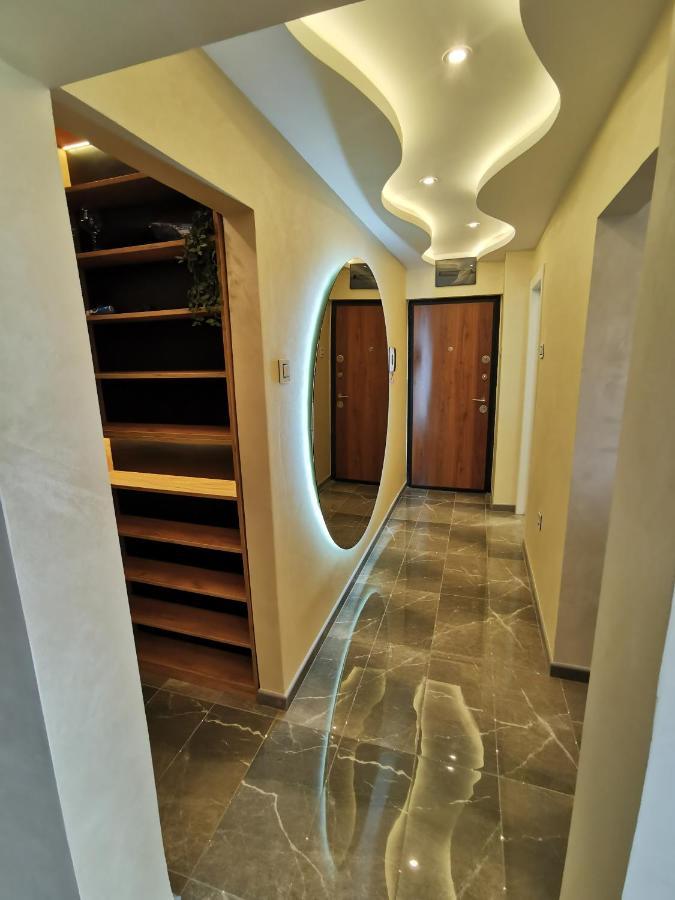 Brend New Luxurious Apartment In Downtown With Free Parking Новий Сад Екстер'єр фото